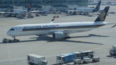 Image of aircraft registration 9V-SMJ - A A350-941 operated by Singapore Airlines