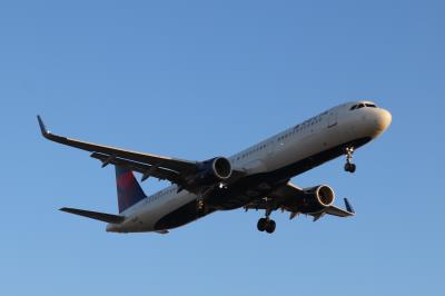 Image of aircraft registration N393DN - A A321-211(WL) operated by Delta Air Lines