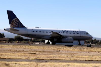 Photo of aircraft N896UA operated by United Airlines