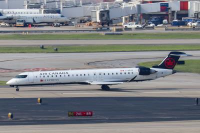 Photo of aircraft C-GDJZ operated by Air Canada Express