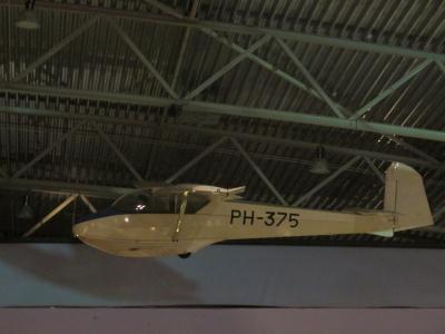 Photo of aircraft PH-375 operated by Nationaal Militair Museum