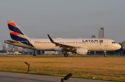 Photo of aircraft PR-TYS operated by LATAM Airlines Brasil