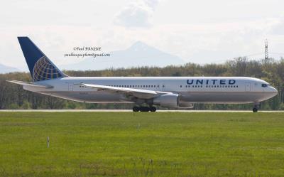 Image of aircraft registration N660UA - A 767-322(ER) operated by United Airlines