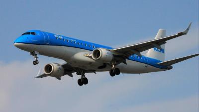 Photo of aircraft PH-EZU operated by KLM Cityhopper