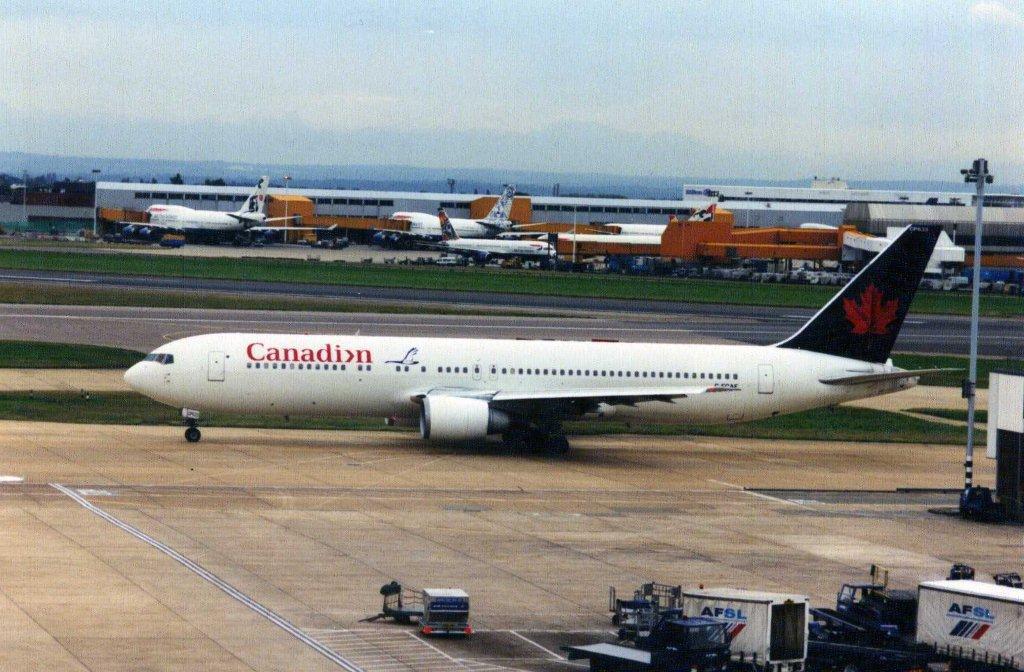 Photo of aircraft C-FCAF operated by Canadian Airlines International