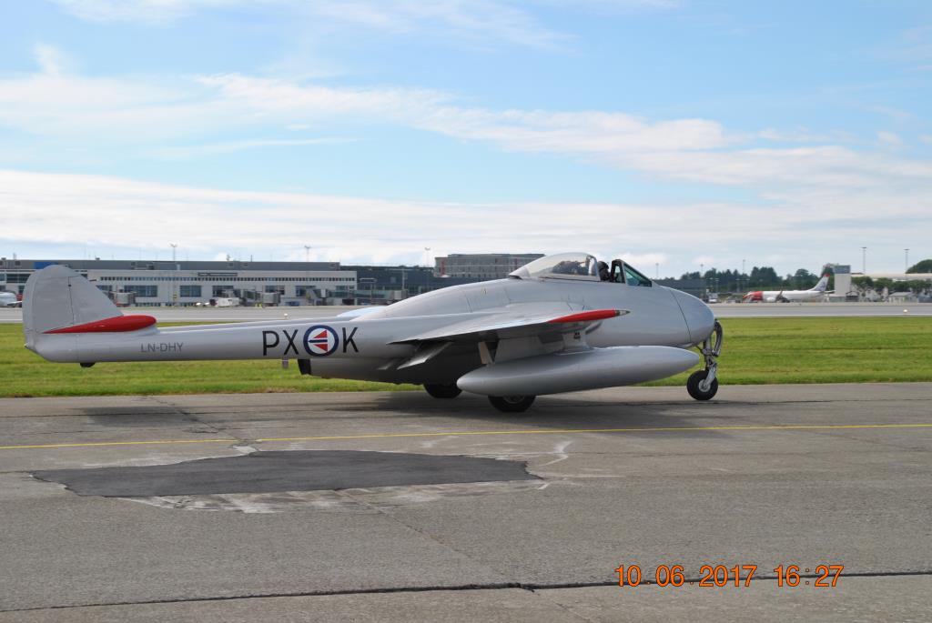 Photo of aircraft LN-DHZ (WZ447) operated by Kenneth Aarkvisla