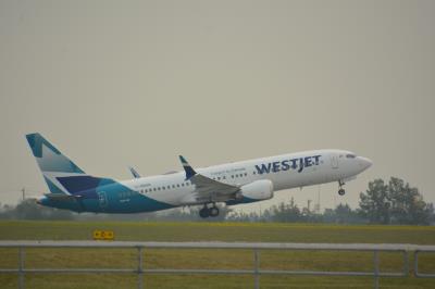 Photo of aircraft C-GDDR operated by WestJet