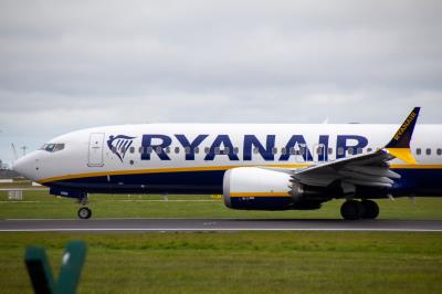 Photo of aircraft EI-HGN operated by Ryanair
