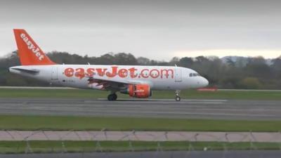 Photo of aircraft G-EZAJ operated by easyJet