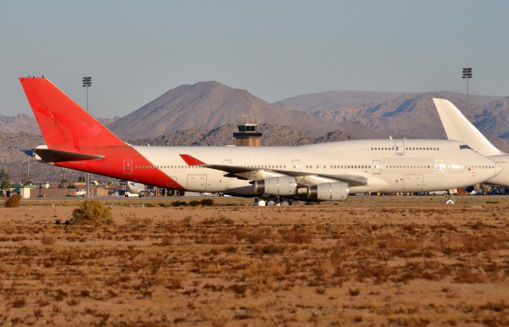 Photo of aircraft N951JM operated by Jet Midwest Group LLC