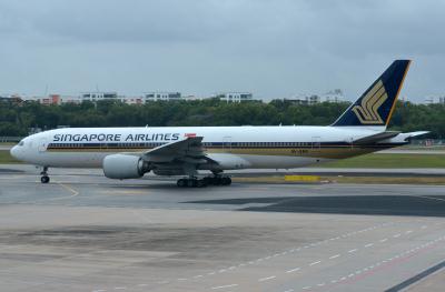 Photo of aircraft 9V-SRP operated by Singapore Airlines