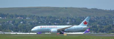Photo of aircraft C-GHPV operated by Air Canada