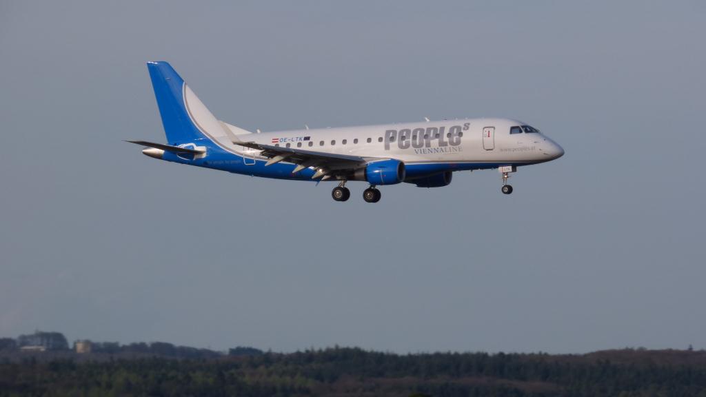 Photo of aircraft OE-LTK operated by Peoples Viennaline