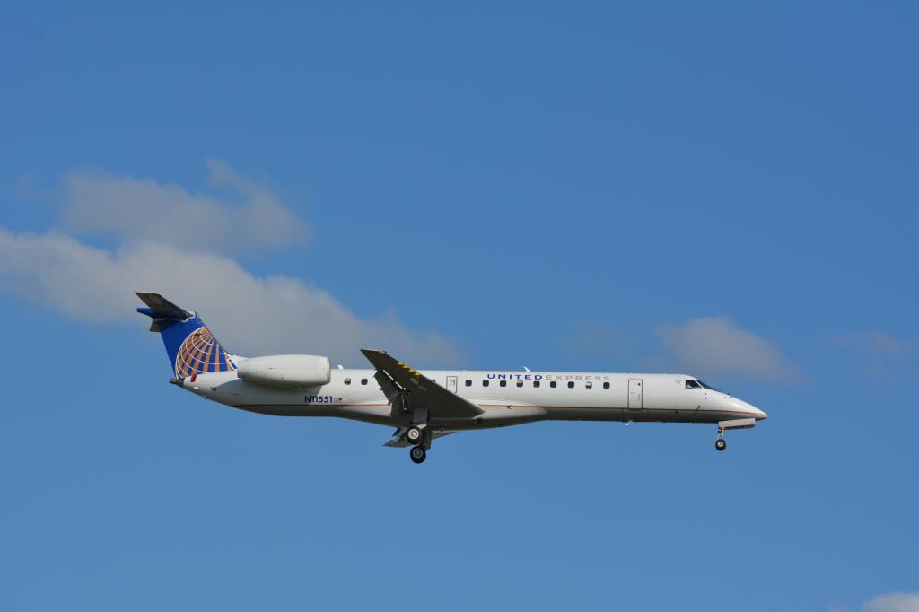 Photo of aircraft N11551 operated by ExpressJet Airlines