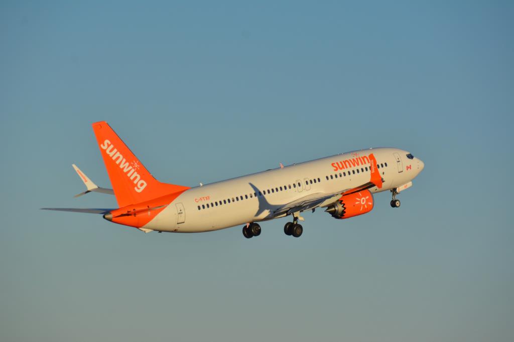 Photo of aircraft C-FTXF operated by Sunwing Airlines