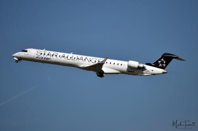 Image of aircraft registration S5-AAV - A CRJ-900LR operated by Adria Airways