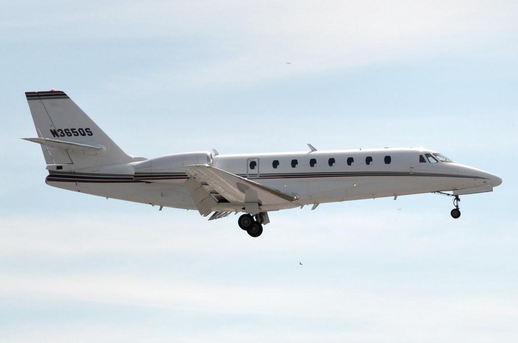 Photo of aircraft N365QS operated by NetJets