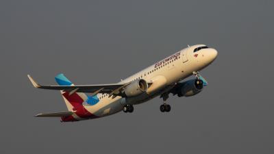 Photo of aircraft D-AEWT operated by Eurowings