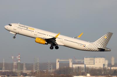 Photo of aircraft EC-MLM operated by Vueling