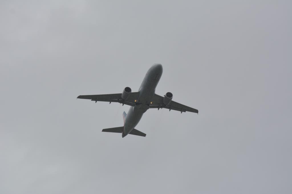 Photo of aircraft N104UW operated by American Airlines