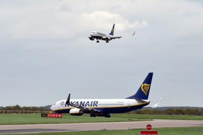 Photo of aircraft EI-EBY operated by Ryanair
