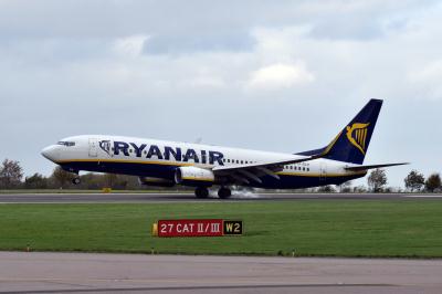 Photo of aircraft EI-DLH operated by Ryanair