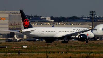 Photo of aircraft C-FVNB operated by Air Canada