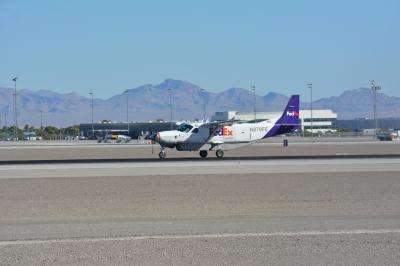 Photo of aircraft N879FE operated by Federal Express (FedEx)