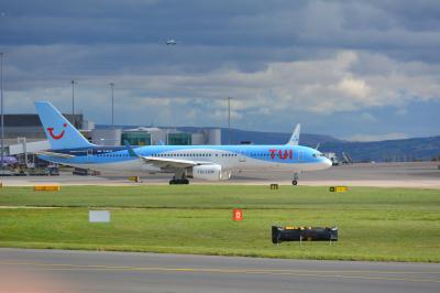 Image of aircraft registration G-BYAY - A 757-204 operated by Thomson Airways