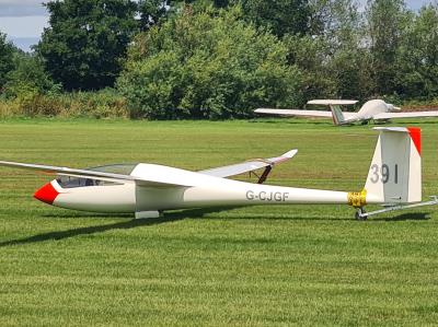 Photo of aircraft G-CJGF operated by Richard Daniel Slater