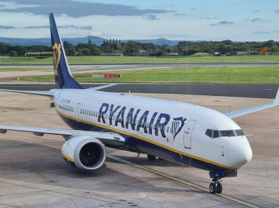 Photo of aircraft EI-IJA operated by Ryanair