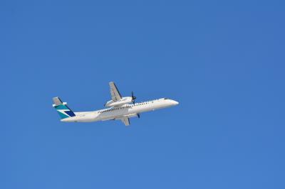Photo of aircraft C-FIWE operated by WestJet Encore
