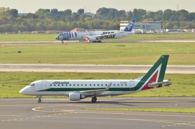 Image of aircraft registration EI-RDO - A ERJ-175-STD (ERJ-170-200)  operated by Alitalia