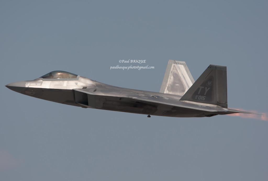 Photo of aircraft 00-4015 operated by United States Air Force