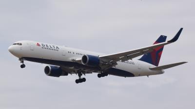 Image of aircraft registration N1501P - A 767-3P6(ER)(WL) operated by Delta Air Lines