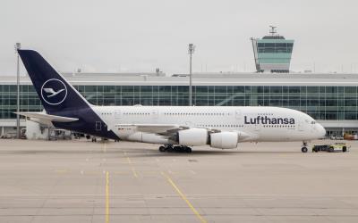 Photo of aircraft D-AIMK operated by Lufthansa