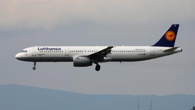 Image of aircraft registration D-AIDL - A A321-231 operated by Lufthansa
