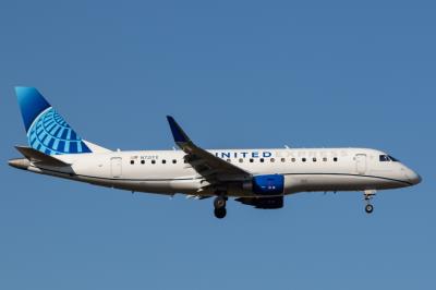Photo of aircraft N721YX operated by United Express