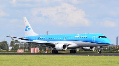 Photo of aircraft PH-EZB operated by KLM Cityhopper