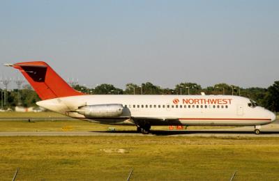 Photo of aircraft N96S operated by Northwest Airlines