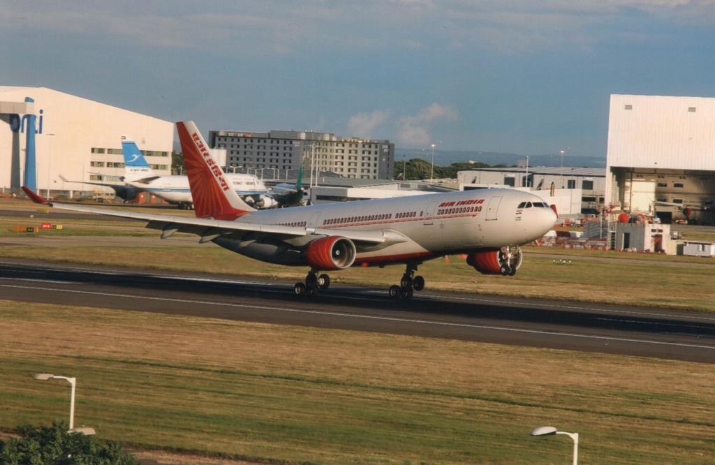 Photo of aircraft VT-IWB operated by Air India