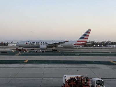 Image of aircraft registration N758AN - A 777-223(ER) operated by American Airlines
