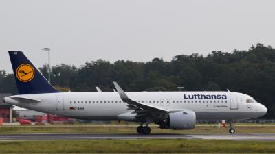 Photo of aircraft D-AINH operated by Lufthansa