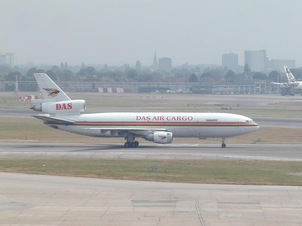 Photo of aircraft 5X-JOE operated by DAS Air Cargo