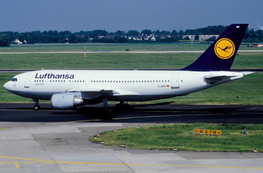 Photo of aircraft D-AICF operated by Lufthansa