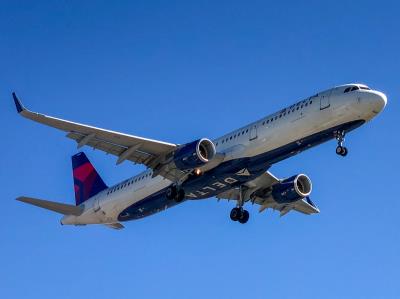 Photo of aircraft N362DN operated by Delta Air Lines