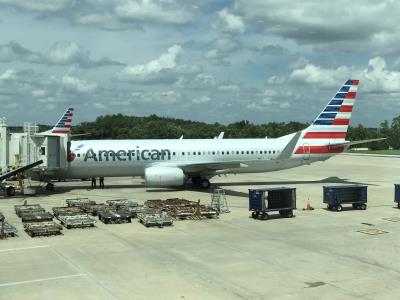 Photo of aircraft N972NN operated by American Airlines