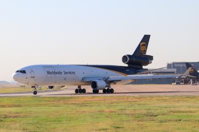 Photo of aircraft N293UP operated by United Parcel Service (UPS)