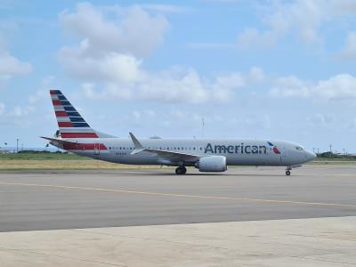 Photo of aircraft N342SX operated by American Airlines