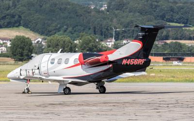 Photo of aircraft N456RF operated by EMB500 LLC
